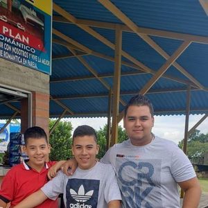 Meet your Posher, Juliansito